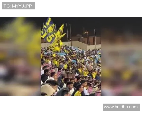 球迷为庆祝胜利免费发奶茶，街头排长龙